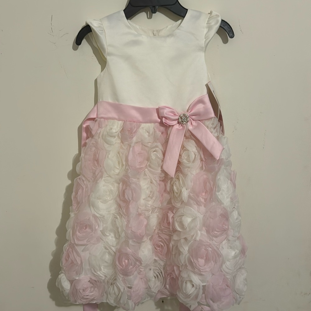 Girls size 6 dress